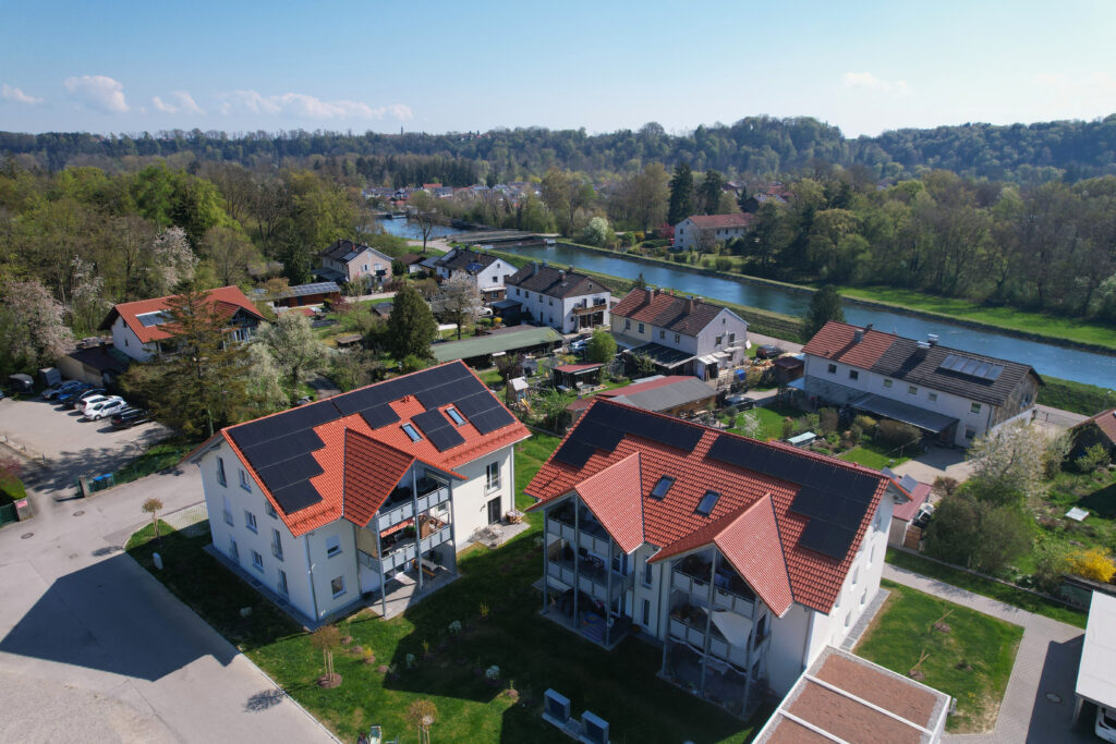 Zwei Mehrfamilienhäuser der Neue Heimat e.G. in Tacherting